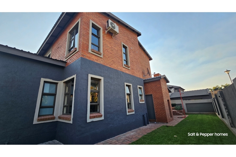 To Let 4 Bedroom Property for Rent in Rose Acres Estate Gauteng