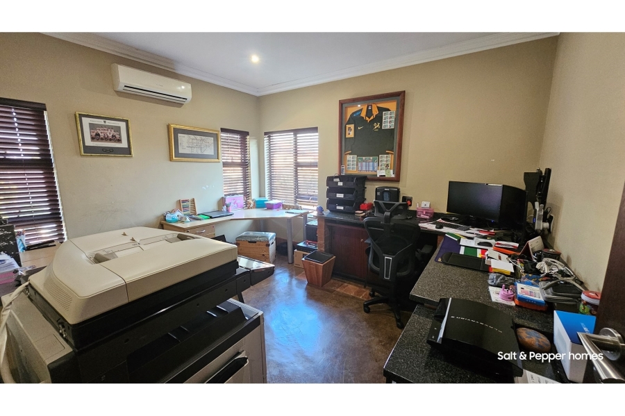 To Let 4 Bedroom Property for Rent in Rose Acres Estate Gauteng