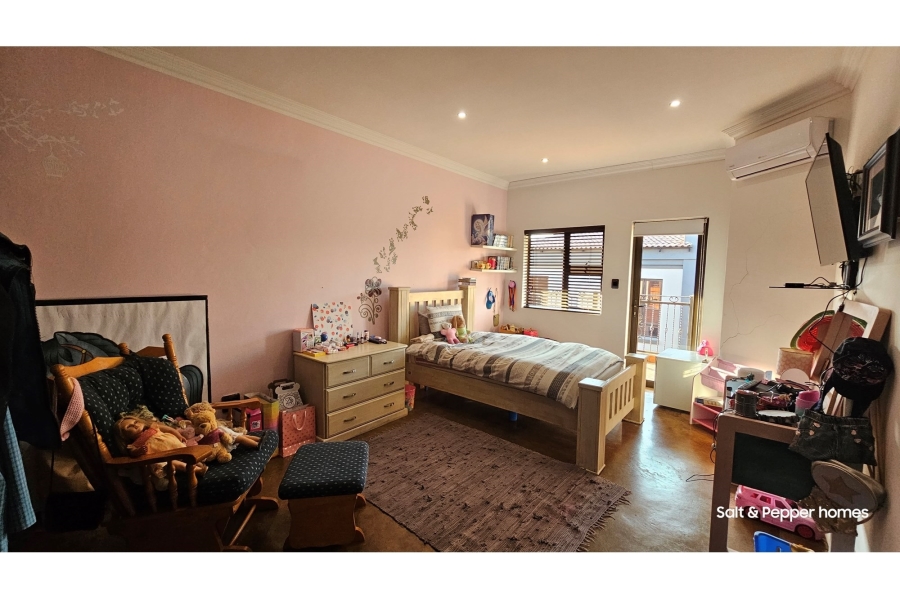 To Let 4 Bedroom Property for Rent in Rose Acres Estate Gauteng