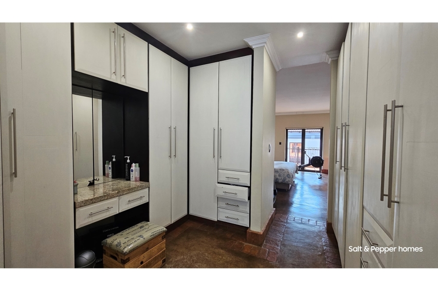 To Let 4 Bedroom Property for Rent in Rose Acres Estate Gauteng