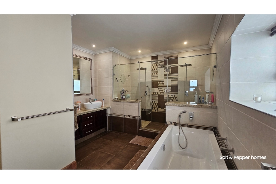 To Let 4 Bedroom Property for Rent in Rose Acres Estate Gauteng