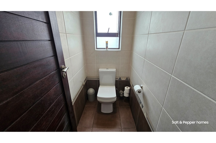 To Let 4 Bedroom Property for Rent in Rose Acres Estate Gauteng