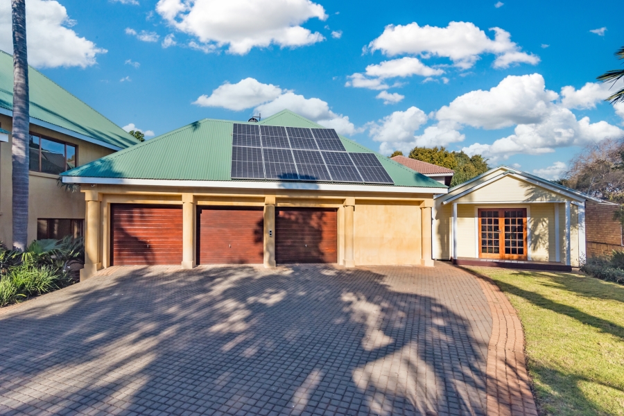 5 Bedroom Property for Sale in Ruimsig Gauteng