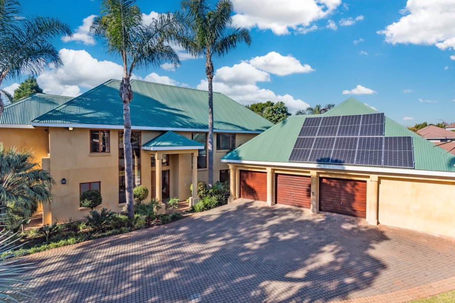 5 Bedroom Property for Sale in Ruimsig Gauteng