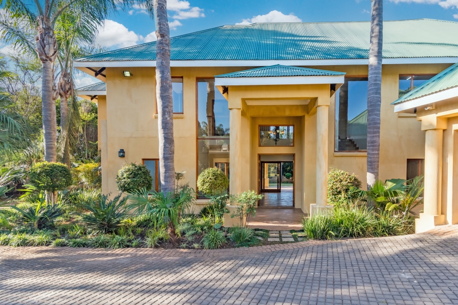5 Bedroom Property for Sale in Ruimsig Gauteng