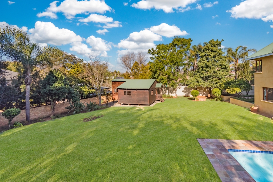 5 Bedroom Property for Sale in Ruimsig Gauteng