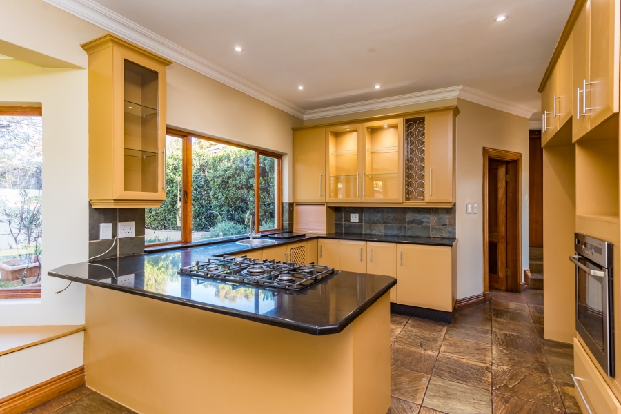 5 Bedroom Property for Sale in Ruimsig Gauteng