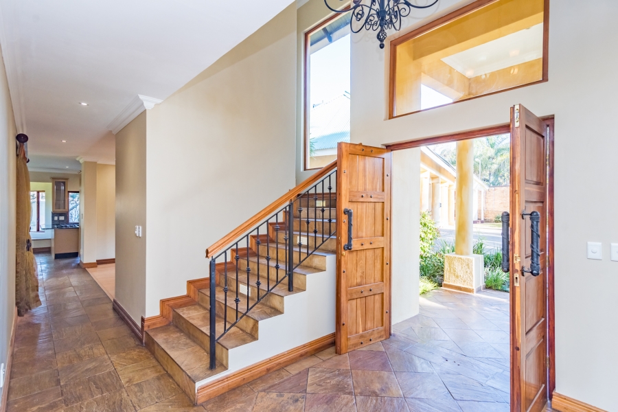 5 Bedroom Property for Sale in Ruimsig Gauteng