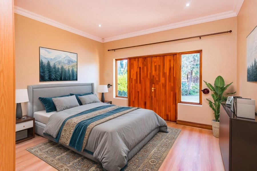 5 Bedroom Property for Sale in Ruimsig Gauteng