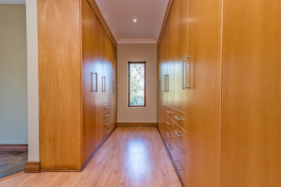 5 Bedroom Property for Sale in Ruimsig Gauteng
