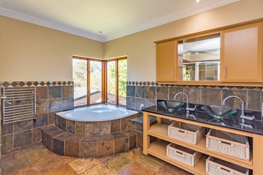 5 Bedroom Property for Sale in Ruimsig Gauteng