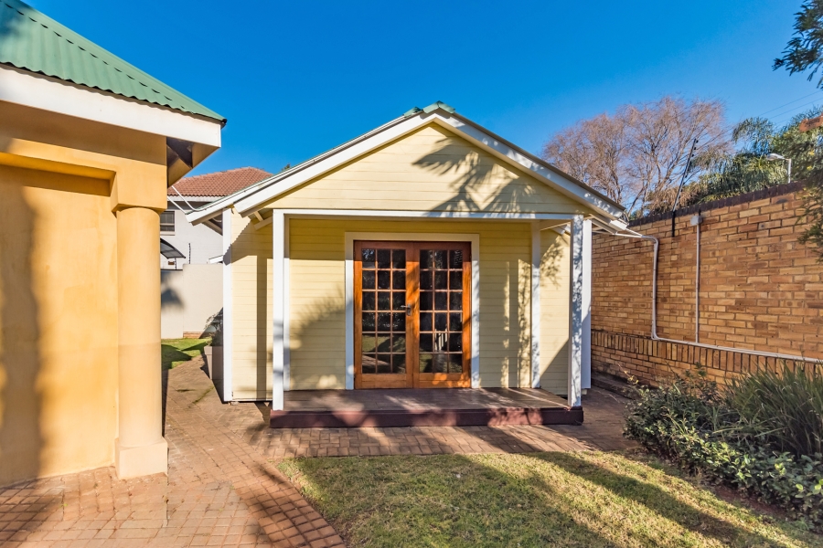 5 Bedroom Property for Sale in Ruimsig Gauteng