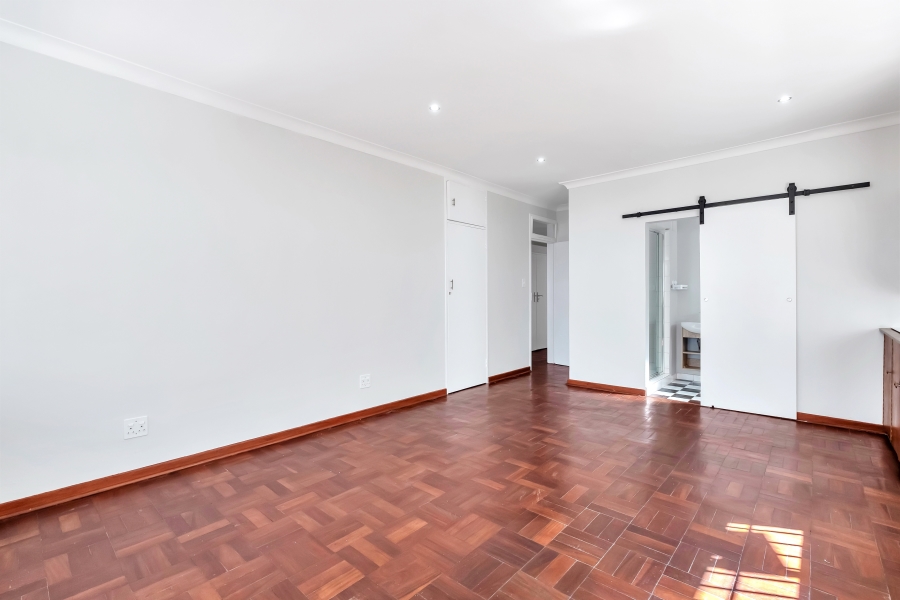 5 Bedroom Property for Sale in Linden Gauteng