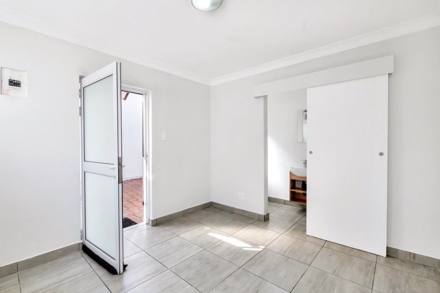 5 Bedroom Property for Sale in Linden Gauteng