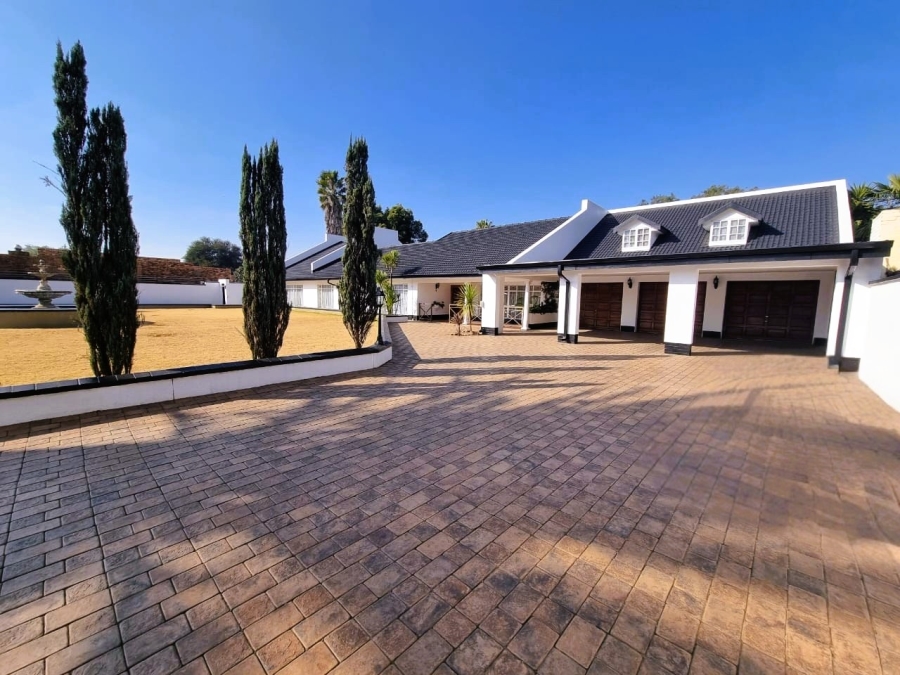 5 Bedroom Property for Sale in Arcon Park Gauteng