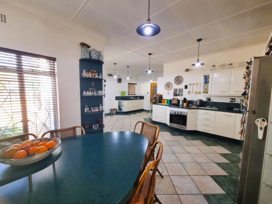 5 Bedroom Property for Sale in Arcon Park Gauteng