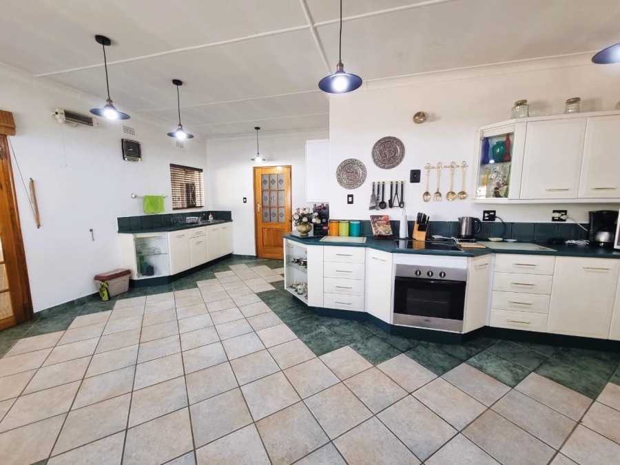 5 Bedroom Property for Sale in Arcon Park Gauteng
