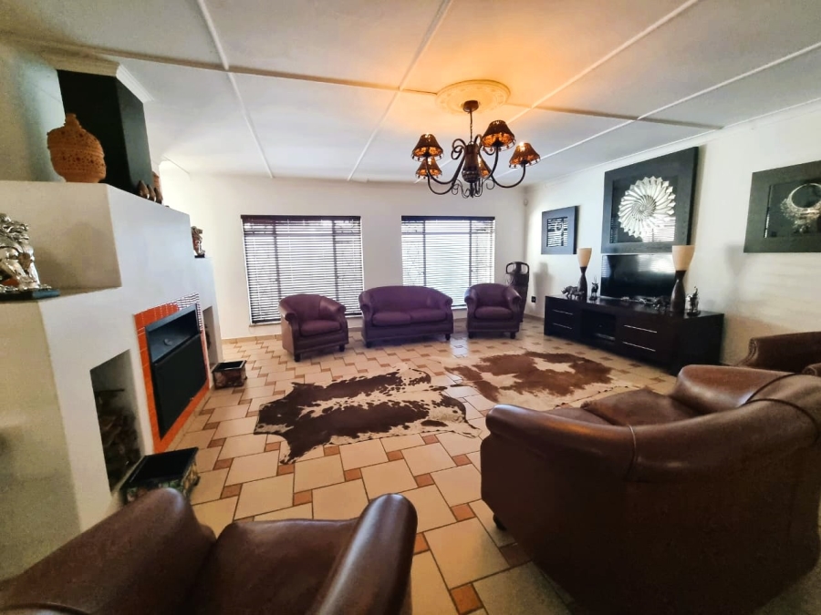 5 Bedroom Property for Sale in Arcon Park Gauteng