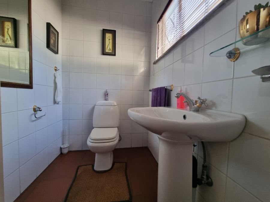 5 Bedroom Property for Sale in Arcon Park Gauteng
