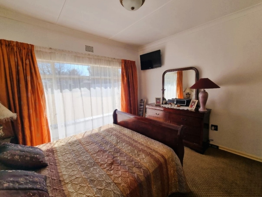 5 Bedroom Property for Sale in Arcon Park Gauteng
