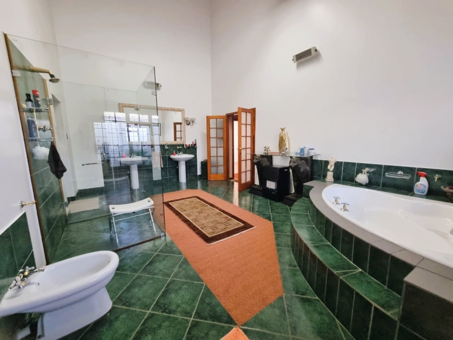 5 Bedroom Property for Sale in Arcon Park Gauteng
