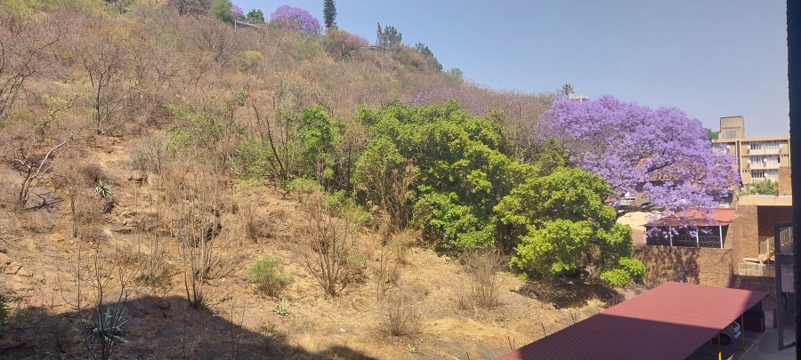 2 Bedroom Property for Sale in Gezina Gauteng