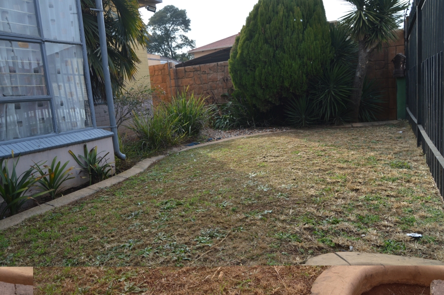 To Let 3 Bedroom Property for Rent in Roodepoort Central Gauteng