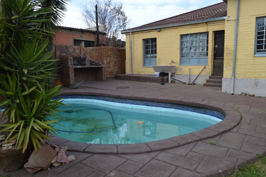 To Let 3 Bedroom Property for Rent in Roodepoort Central Gauteng