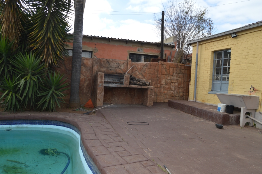 To Let 3 Bedroom Property for Rent in Roodepoort Central Gauteng