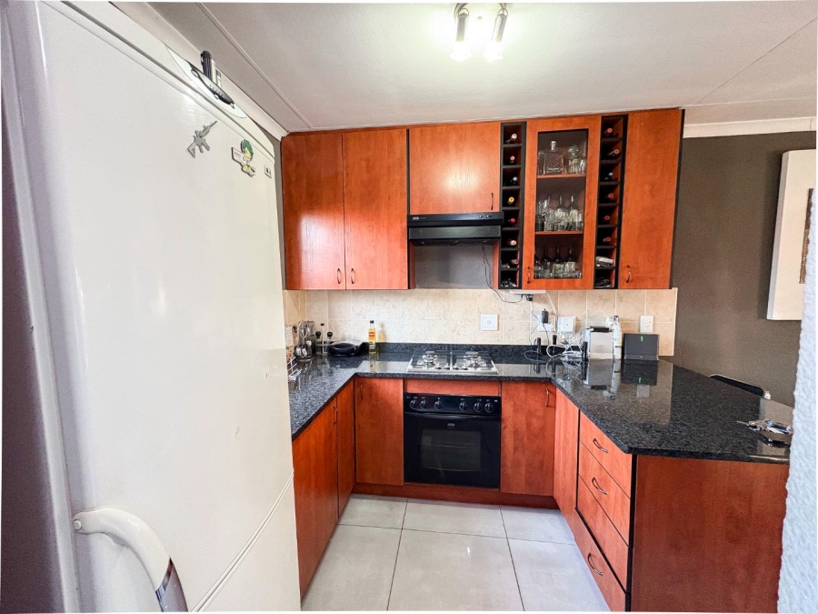 2 Bedroom Property for Sale in Halfway Gardens Gauteng