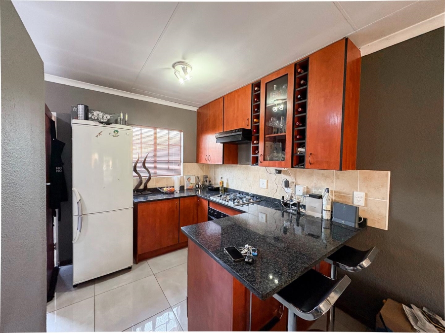 2 Bedroom Property for Sale in Halfway Gardens Gauteng