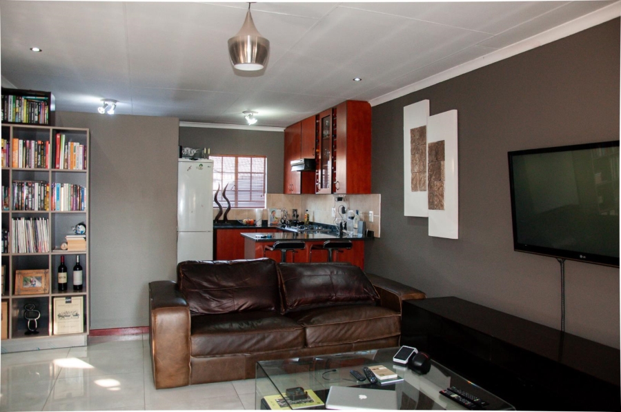2 Bedroom Property for Sale in Halfway Gardens Gauteng