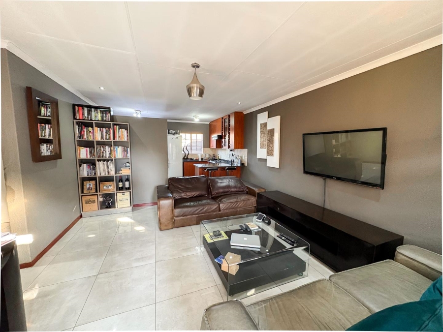 2 Bedroom Property for Sale in Halfway Gardens Gauteng