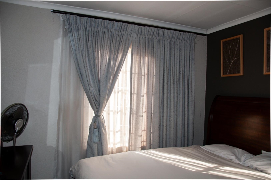 2 Bedroom Property for Sale in Halfway Gardens Gauteng