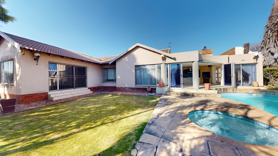 3 Bedroom Property for Sale in Bartlett Gauteng