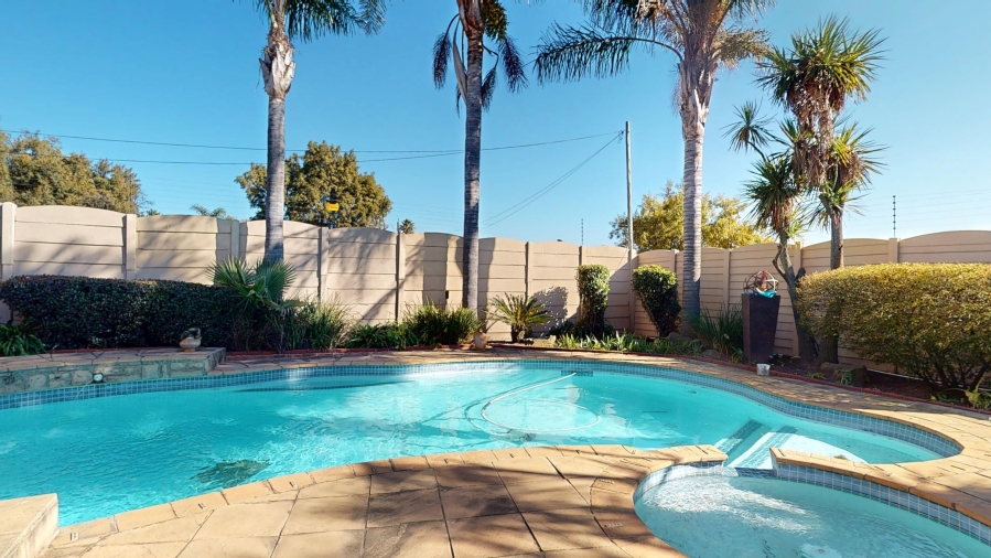3 Bedroom Property for Sale in Bartlett Gauteng
