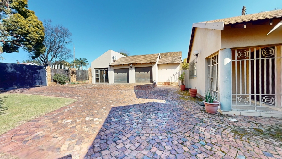 3 Bedroom Property for Sale in Bartlett Gauteng