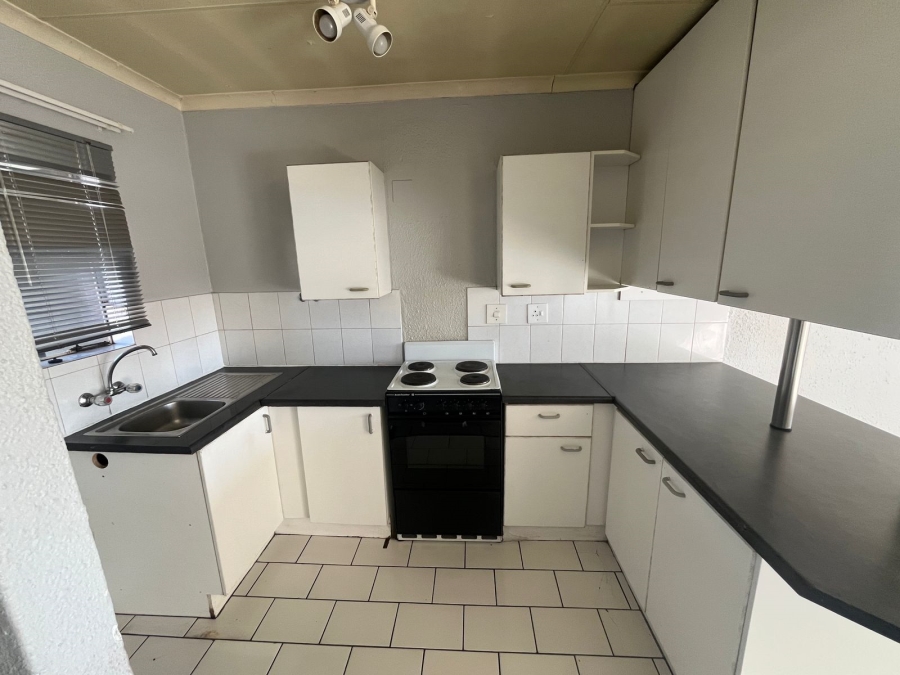 2 Bedroom Property for Sale in Randhart Gauteng