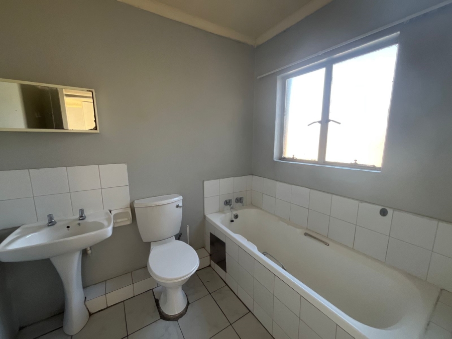 2 Bedroom Property for Sale in Randhart Gauteng