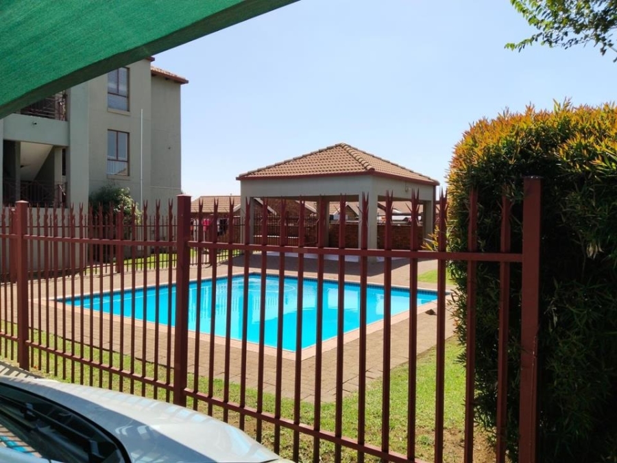 2 Bedroom Property for Sale in Randhart Gauteng