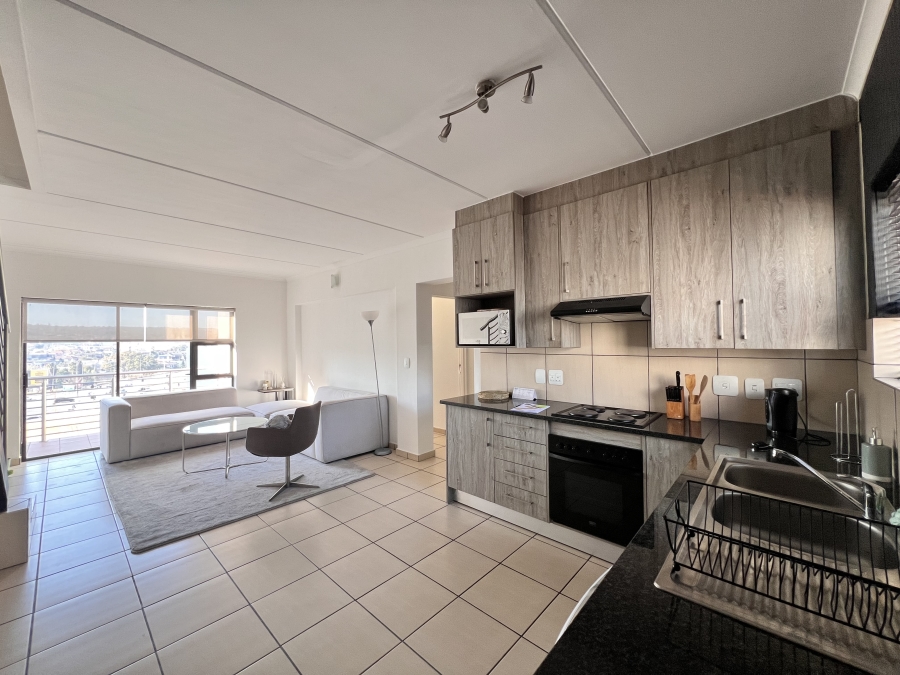 To Let 3 Bedroom Property for Rent in Barbeque Downs Gauteng