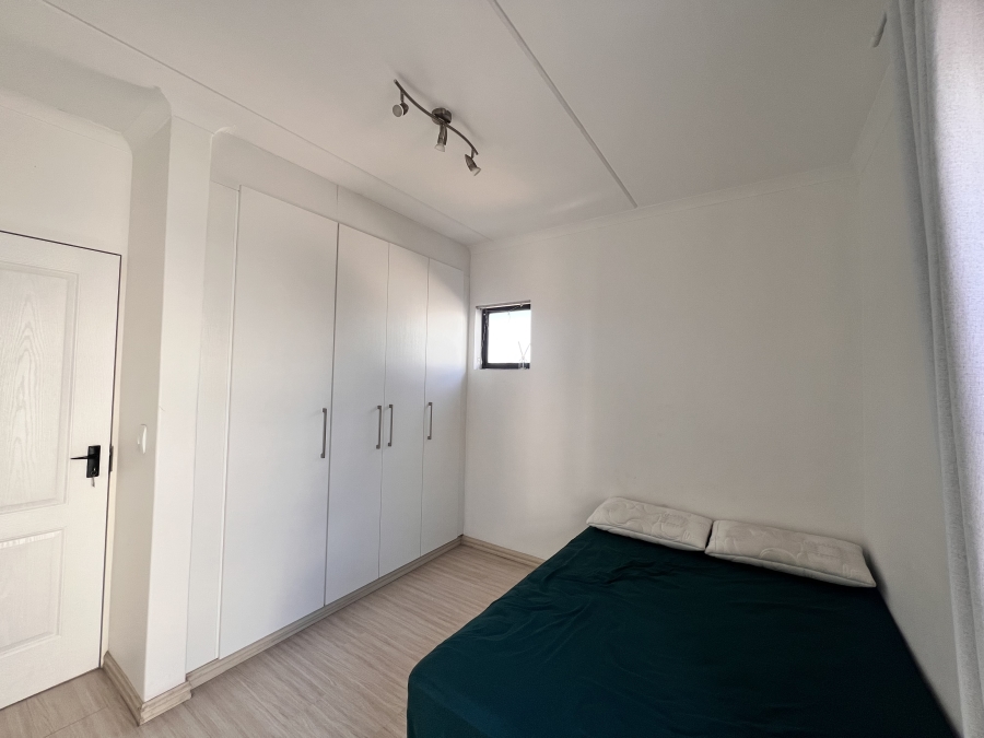 To Let 3 Bedroom Property for Rent in Barbeque Downs Gauteng