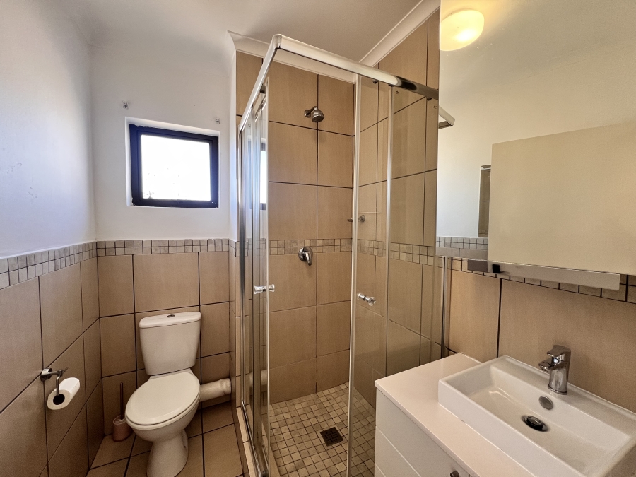 To Let 3 Bedroom Property for Rent in Barbeque Downs Gauteng