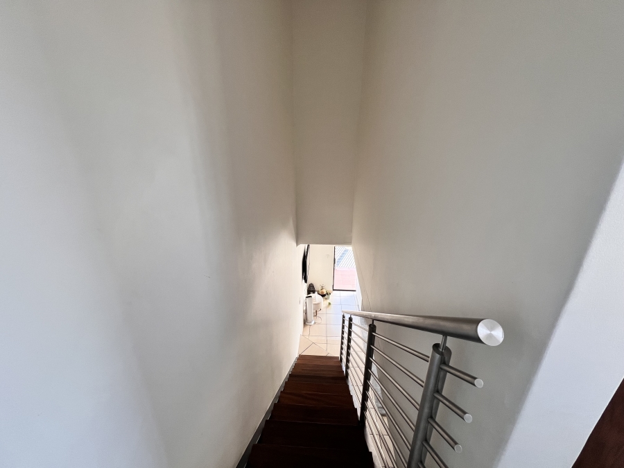 To Let 3 Bedroom Property for Rent in Barbeque Downs Gauteng
