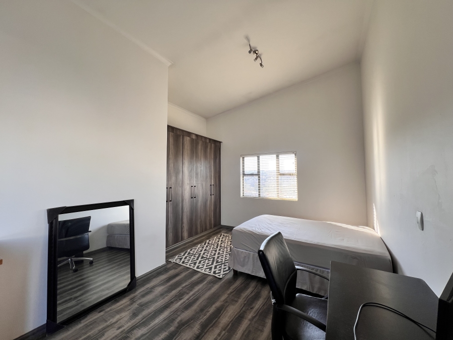 To Let 3 Bedroom Property for Rent in Barbeque Downs Gauteng