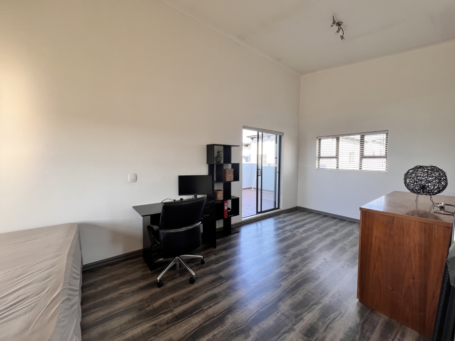 To Let 3 Bedroom Property for Rent in Barbeque Downs Gauteng