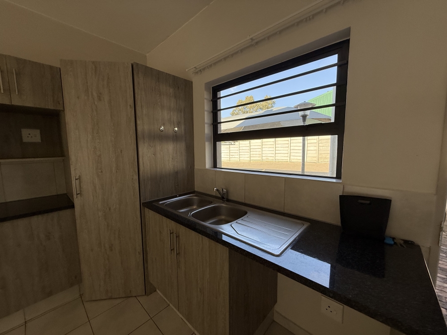 To Let 2 Bedroom Property for Rent in Benoni North Gauteng