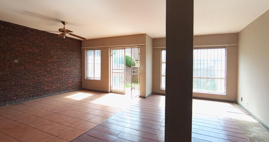 3 Bedroom Property for Sale in Hermanstad Gauteng
