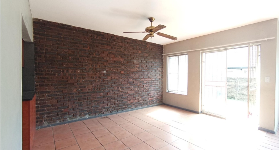 3 Bedroom Property for Sale in Hermanstad Gauteng