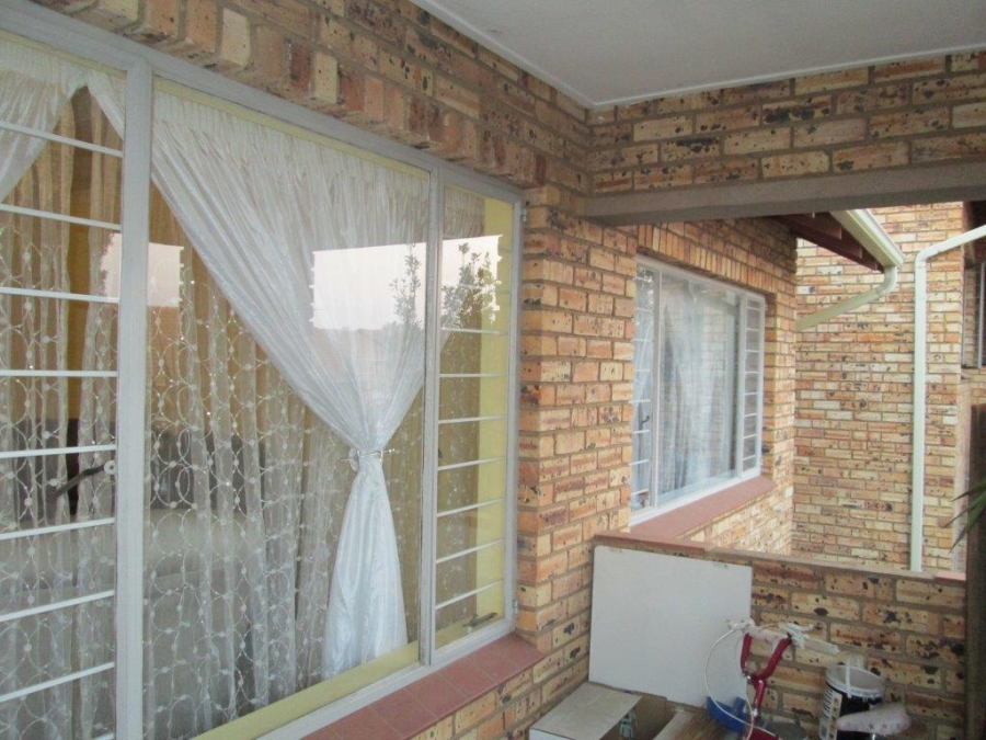To Let 2 Bedroom Property for Rent in Sundowner Gauteng